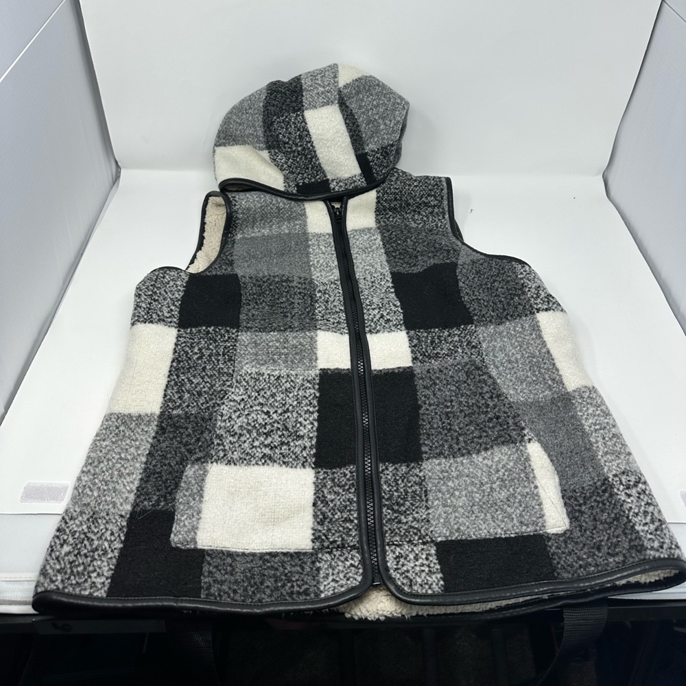Ruff Hewn Sherpa Lined Hooded Plaid Vest Medium